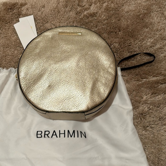 NWT BRAHMIN ROUND HANDBAG PURSE GOLD SMALL RARE CIRCLE CROSSBODY - Picture 2 of 14